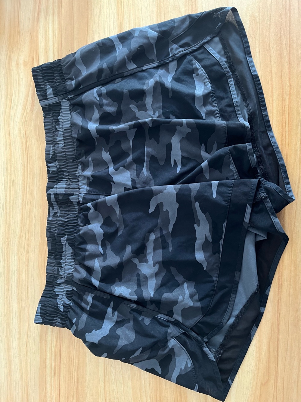 Athleta Women's Racer Run Camo Shorts - Black & Gray